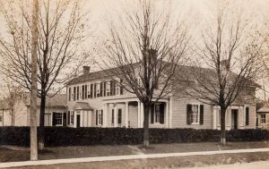 Dr. Duff Wilson's home of Piper St., Ayr, Ontario about 1911
