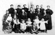 Bergey, Lovina - large family photo.jpg